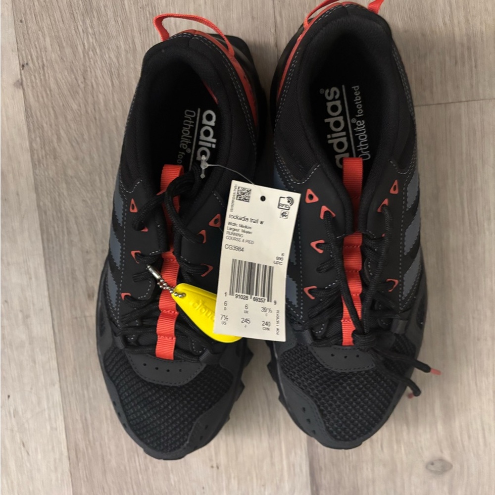 NWT adidas women’s 7.5 Black and Red Rockadia Trail-runner hiker Sneakers - Picture 2 of 4